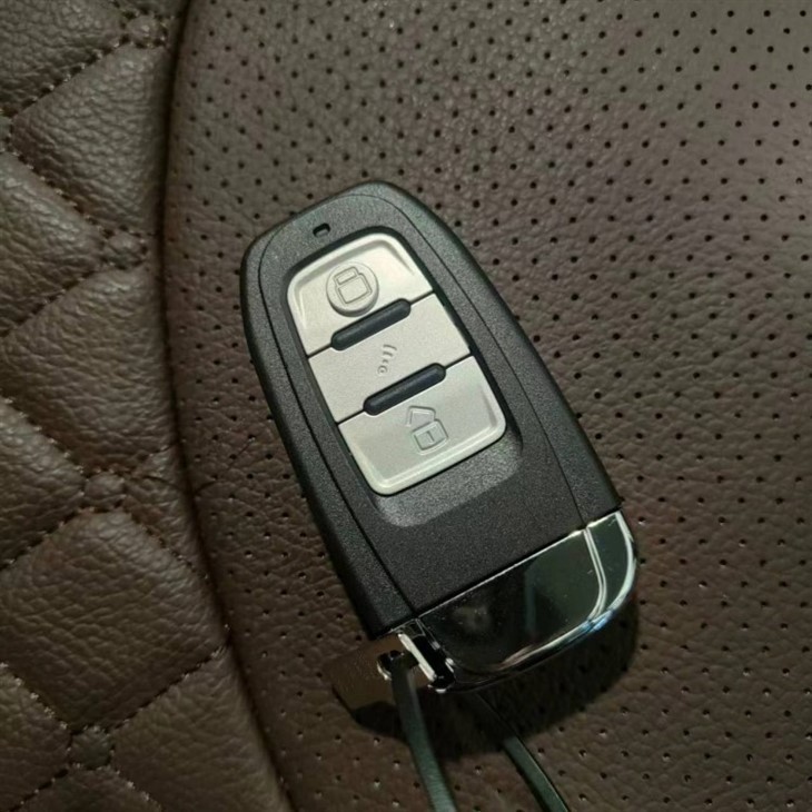 Electric Mini Closed Cabin Scooter For Selling